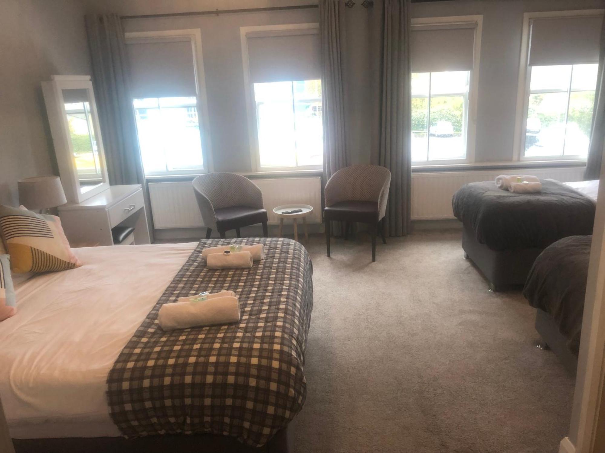 The Bowers Bar & Restaurant Hotell Ballinrobe Eksteriør bilde