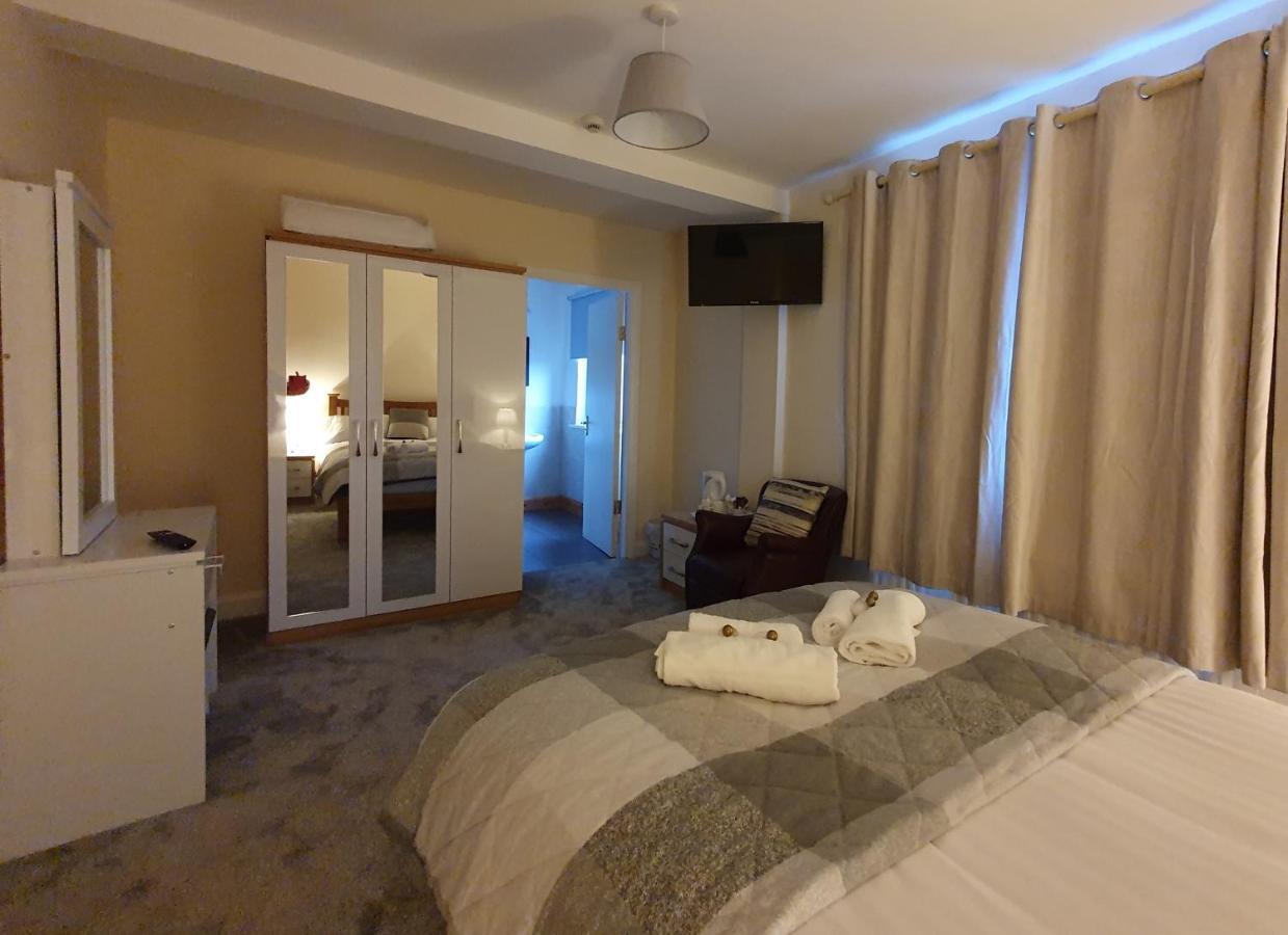 The Bowers Bar & Restaurant Hotell Ballinrobe Eksteriør bilde